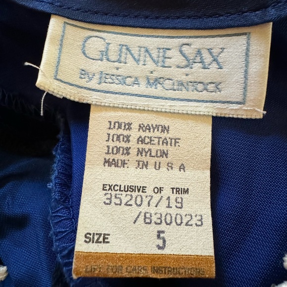 Vintage Gunne Sax by Jessica McClintock Blue Velvet with Lace Size 5 - Picture 6 of 6